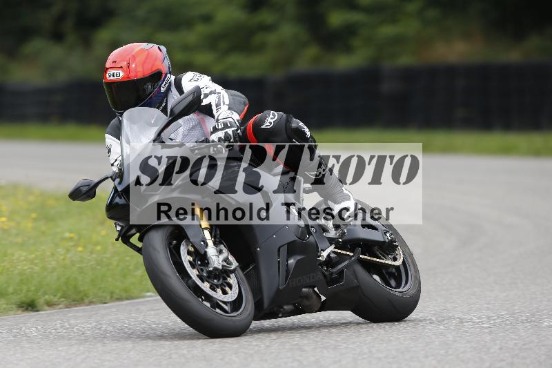 Archiv-2025/36 27.07.2025 PROMAX  ADR/Gruppe gruen/unklar